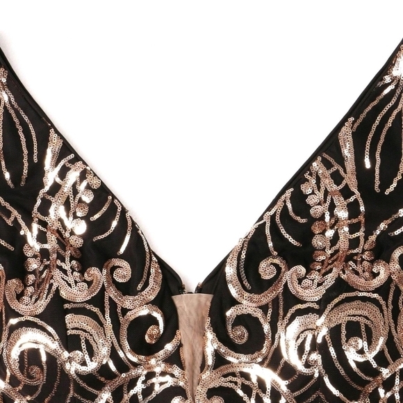 Black, Cap Sleeve, Baroque,  Backless,  Sleeveless, V Neck Sequined Merm… - Picture 13 of 16